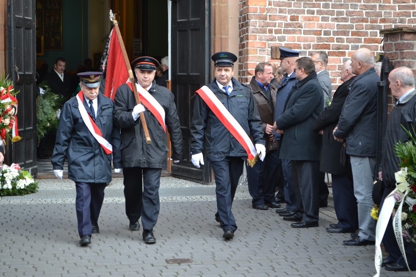 Żory: Pogrzeb Tadeusza Chwałki, przewodniczącego FZZ