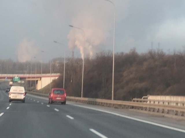 Wielka chmura nad kombinatem. Skąd się wzięła?