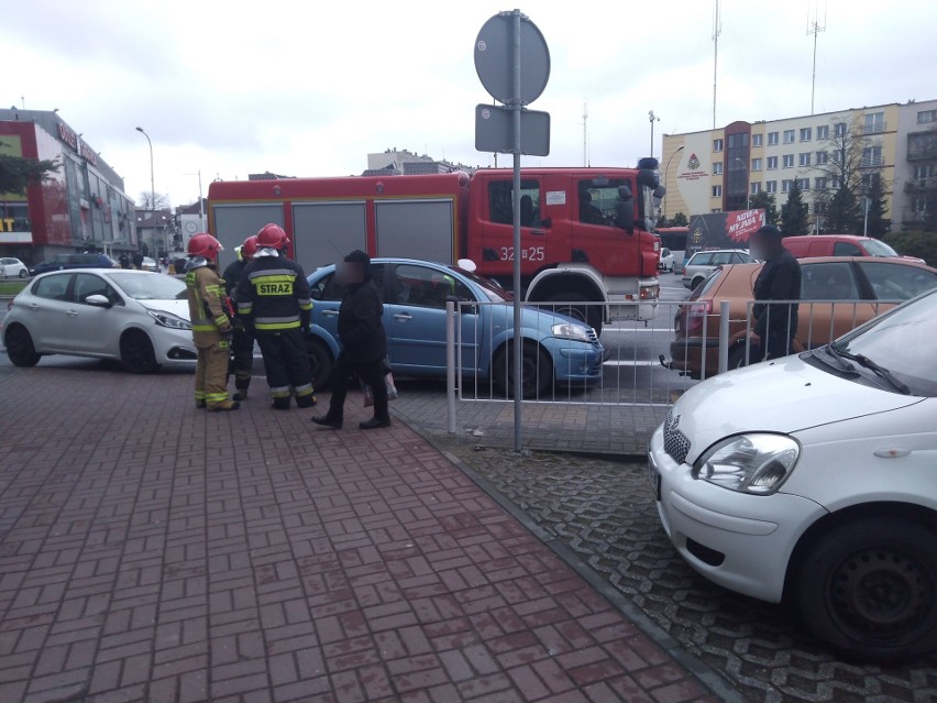 Dziś około godz. 14.00 na skrzyżowaniu ulicy Lisa Kuli z...