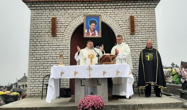 Podczas Mszy Świętych parafia w Kazimierzy Małej gościła relikwie błogosławionego Carlo Acutisa