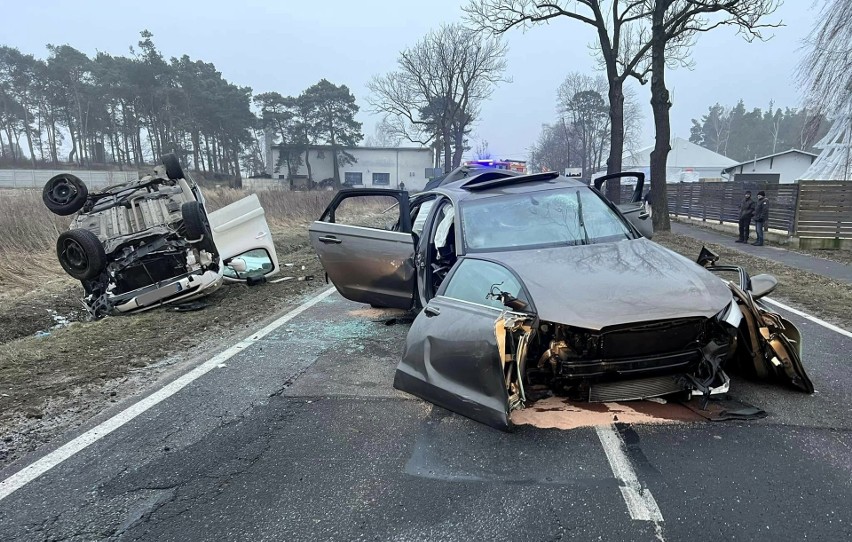 Jedną z ofiar wypadku jest 28-letni mieszkaniec Sulmierzyc....