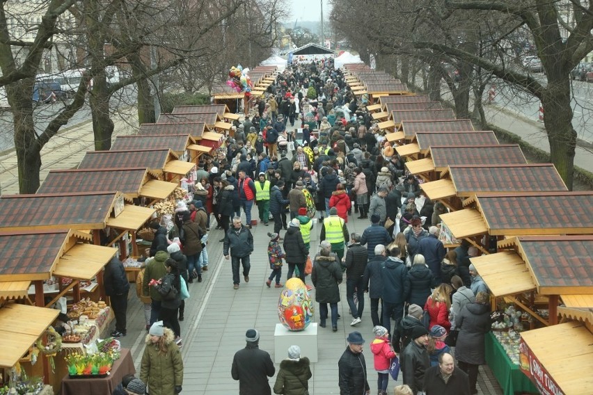 Tłumy na Jarmarku Wielkanocnym w Alei Kwiatowej [ZDJĘCIA]