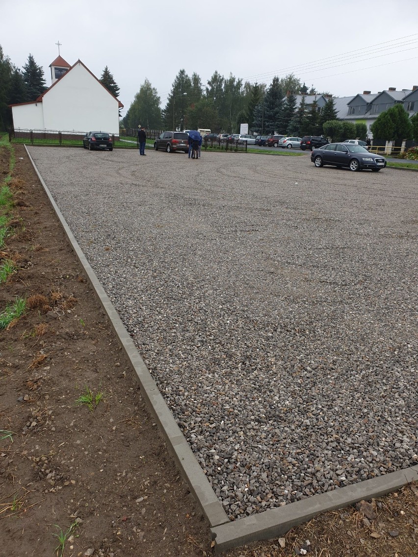 Inwestycje w sołectwach w gminie Wierzbica. Zmodernizowano świetlicę wiejską i wybudowano parking