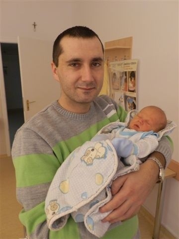 Piotr, syn Joanny i Marcina Jelińskich z Makowa Mazowieckiego, urodził się 4 stycznia o godz. 6.50. Ważył 3140 g, mierzył 56 cm. To pierwsze dziecko państwa Jelińskich.