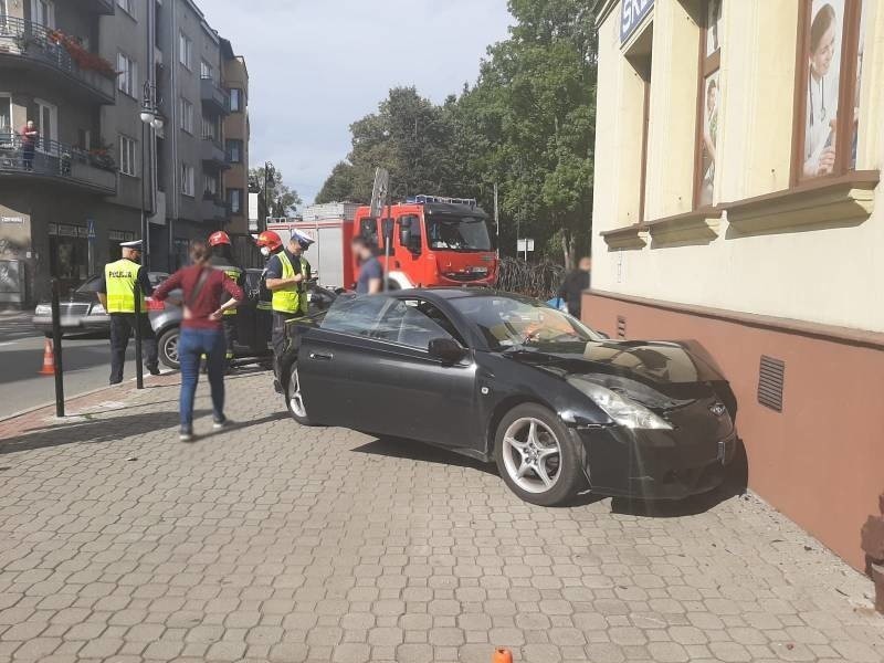 Nowosądecko biłgorajskie zderznie aut na skrzyżowaniu Jagiellońskiej i Mickiewicza