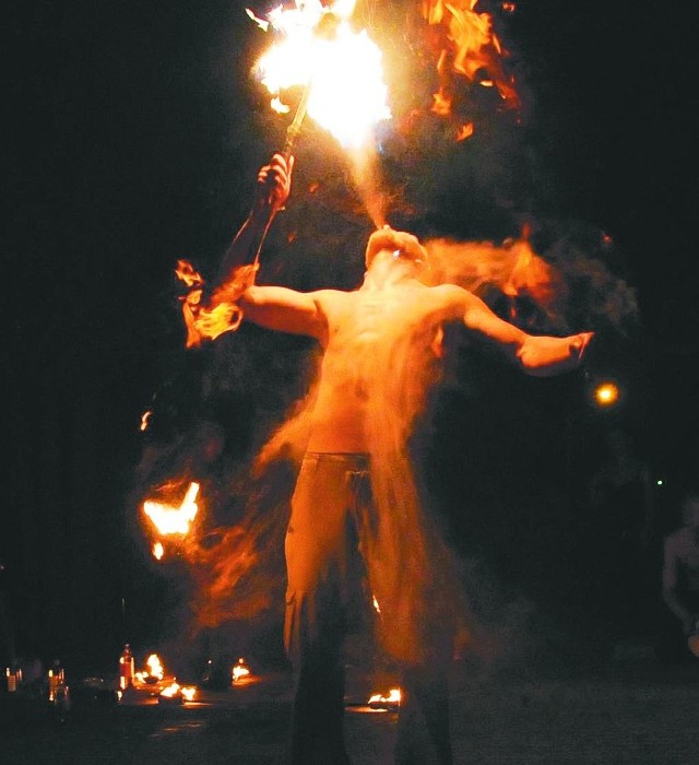 Już w sobotę czeka nas zapierający dech w piersiach pokaz fireshow. Wszystko w ramach Zlotu Kuglarskiego, który towarzyszy tegorocznym juwenaliom.