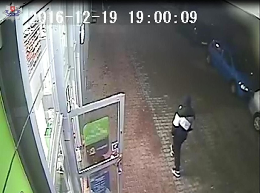 Kradzież w sklepie przy ul. Kiepury. Policja poszukuje sprawcy (ZDJĘCIA)