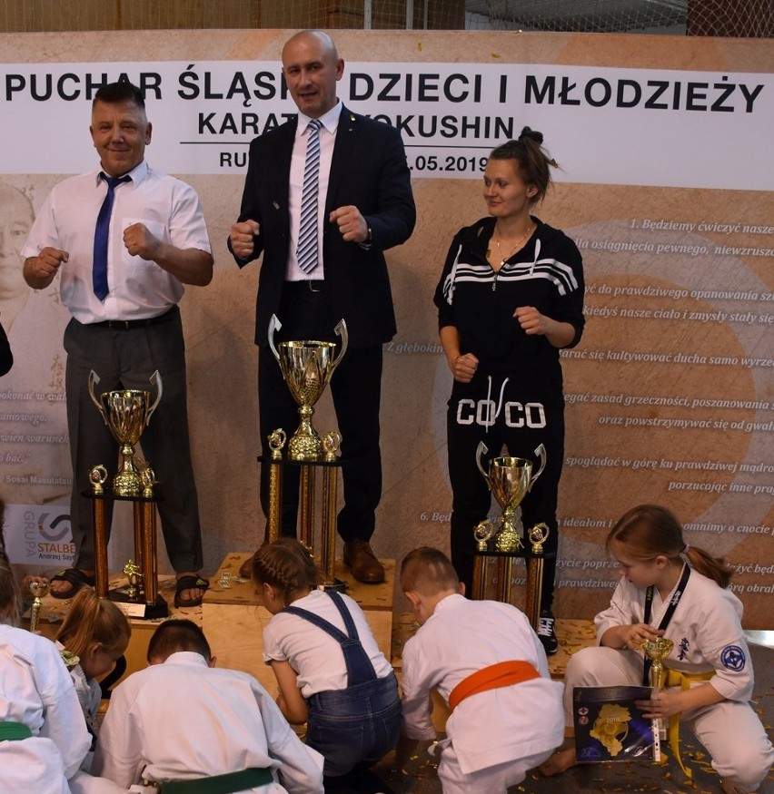 Kolejny sukces Skarżyskiego Klubu Sportów Walki Kyokushin Karate Zaborek Team. Zdobyli 22 medale 