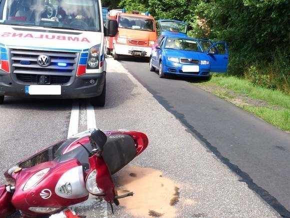 Do tego wypadku doszło w Niechorzu, w powiecie sępoleńskim. Motocyklista zderzył się z ciężarówką. Zginął na miejscu
