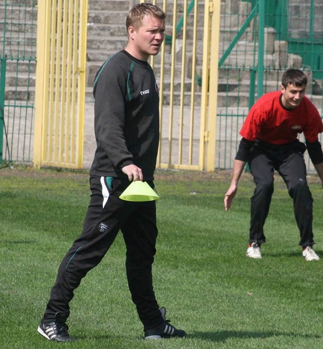 Trener Arkadiusz Grzyb poprowadzi zespół Radomiaka w najbliższym meczu.