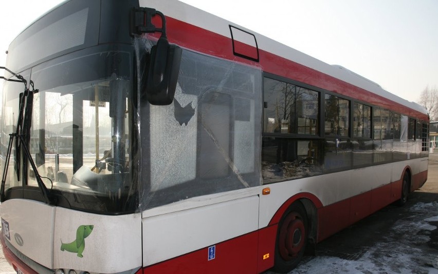 Autobus w Sosnowcu został ostrzelany przez sprawcę w...