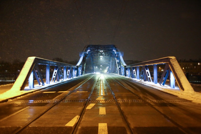 Zimowy Kraków na wyjątkowych nocnych zdjęciach