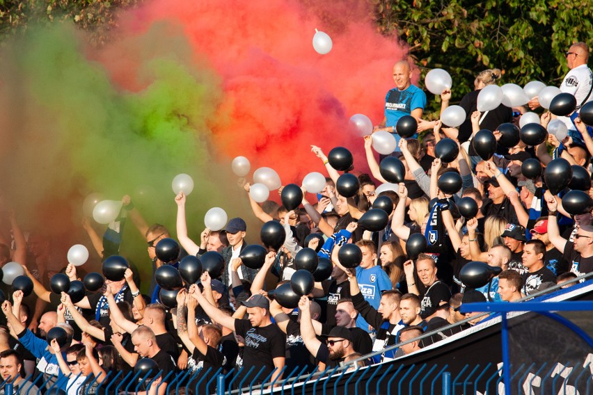 Blisko 2,5 tysiąca kibiców oglądało derby Bydgoszczy Chemik...