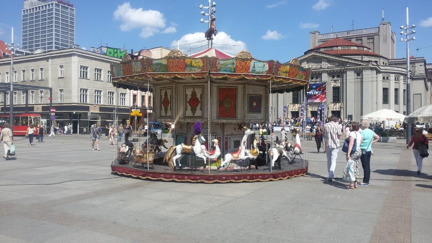 Jarmark Świętojański na rynku w Katowicach