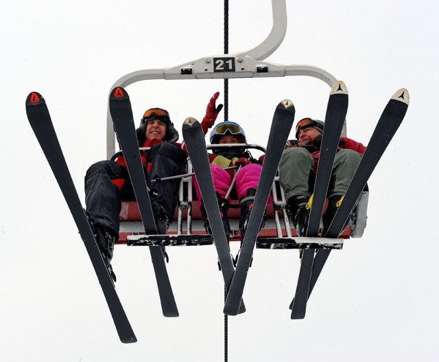 Rozpocząl sie sezon narciarski w PrzemyśluW sobote otwarto stok narciarski w Przemyślu.