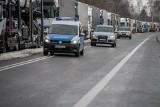 Protest przewoźników przed granicami. Minister infrastruktury zapowiada dokładniejsze kontrole ukraińskich przewoźników [ZDJĘCIA]