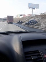 Wypadek na DTŚ w Rudzie Śląskiej - Chebziu. Na Drogowej Trasie Średnicowej zderzyły się mazda i citroen