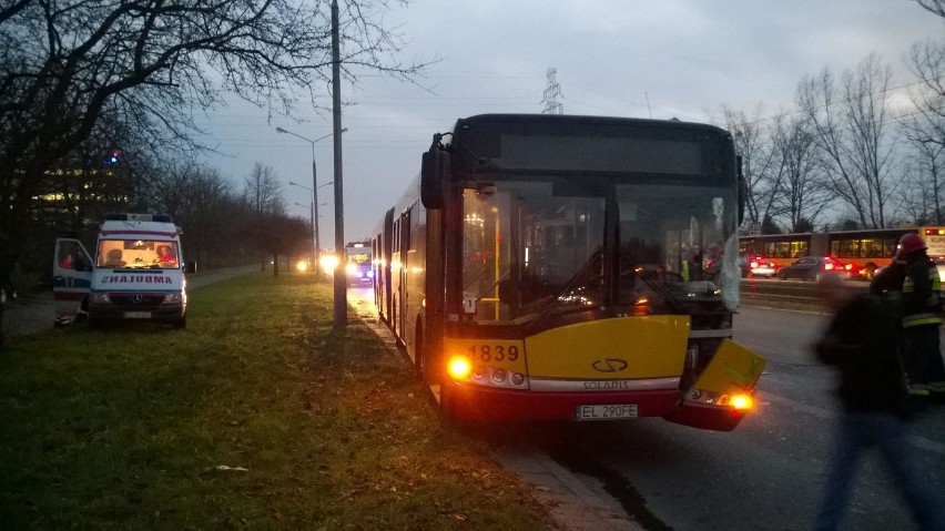 Wypadek na Rydza-Śmigłego. Cztery osoby ranne [ZDJĘCIA]