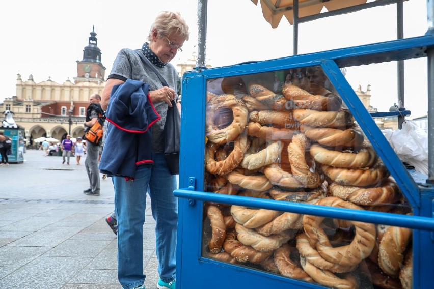 Obwarzanki mają być sprzedawane w opakowaniach...