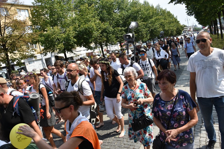 Pielgrzymka Dominikańska dotarła z Krakowa na Jasną Górę ZDJĘCIA Zmęczeni, ale bardzo radośni 