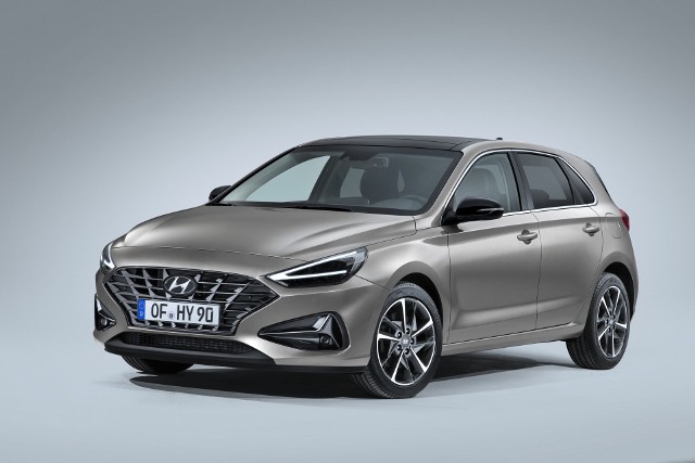 Hyundai i30 Nowy Hyundai i30 dostępny będzie w trzech wersjach nadwozia: Hatchback, Fastback i Wagon. Klienci będą mogli wybierać spośród trzech wersji wyposażenia oraz siedmiu układów napędowych.Fot. Hyundai