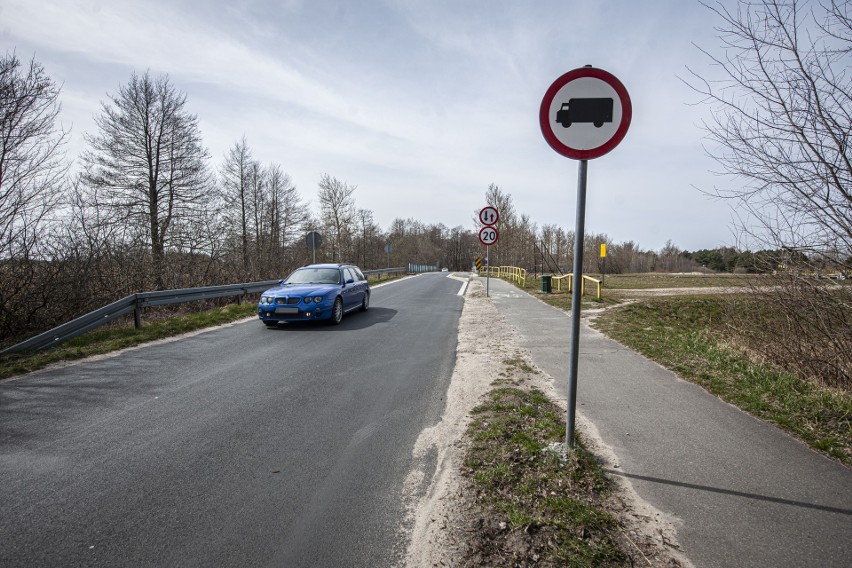 Mający 50 lat most na Kanale Jamneńskim w Mielnie zaczął się...