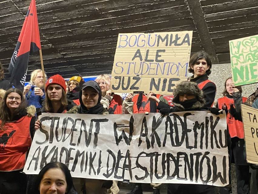 Studenci - mimo obietnic nowego ministra nauki - nie...