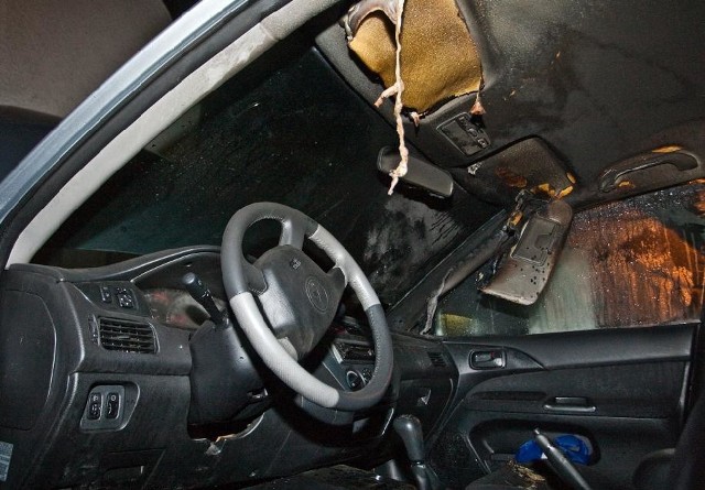 Samochód Aleksandra Jacka został podpalony w kwietniu 2013 roku. Minął już niemal rok.