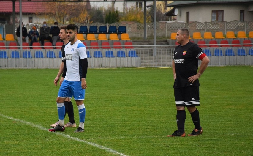 Derby powiatu szydłowieckiego w Tymex Lidze Okręgowej! Oronka Orońsko zremisowała z Szydłowianką Szydłowiec. Zobacz zdjęcia!