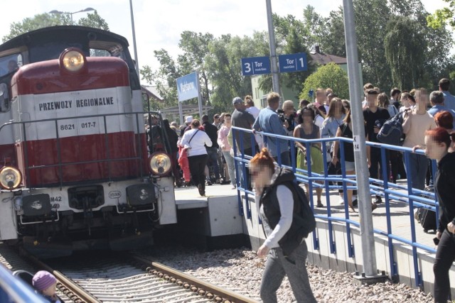 Władysławowo: Tajemnicza śmierć w pociągu. Ciało 30-latka odnalezione w toalecie | NADMORSKA KRONIKA POLICYJNA