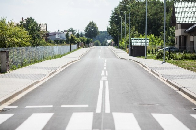 Na Czereśniowej w Radomiu jest nowy asfalt i chodniki. Wybudowano też oświetlenie i kanalizację deszczową.