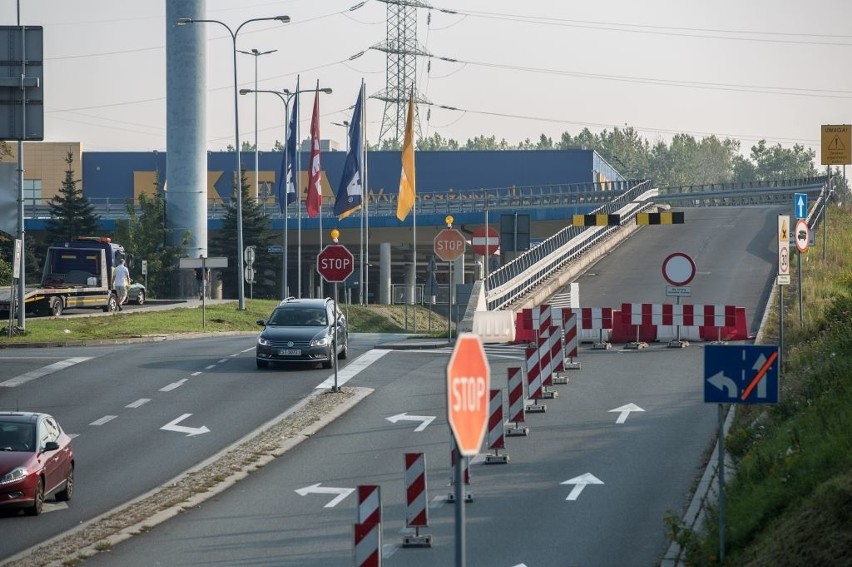 IKEA Katowice: remont parkingu. Zamknięta estakada. To czwarta faza prac. Koniec: w listopadzie 2016