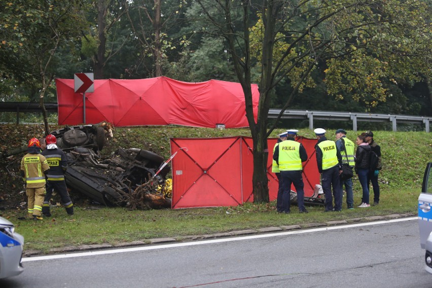 Wypadek śmiertelny na drodze 86 w Katowicach. Zginęły dwie...