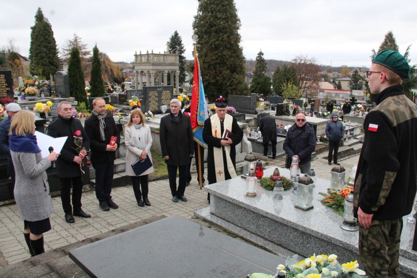 W czwartek 17 listopada 11 grobów powstańców śląskich w...