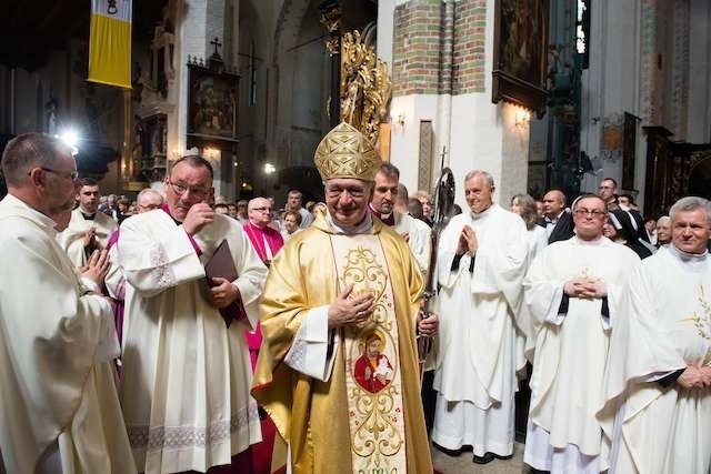 Msza jubileuszowa ks. biskupa Andrzeja Suskiegoks. biskup Andrzej Suski