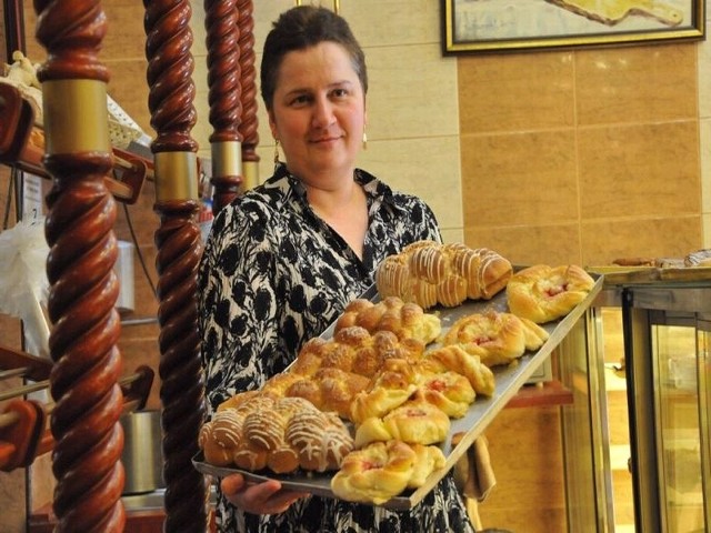 Iwona Balcewicz prowadzi piekarnię od kilkudziesięciu lat. Pochodzi ze znanej świebodzińskiej rodziny piekarzy.