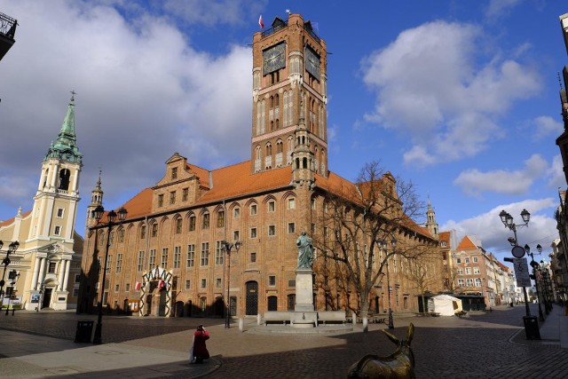 Parkingi i bułki z pieczarkami - tego zdaniem naszych Czytelników brakuje na toruńskiej starówce. Czego jeszcze?