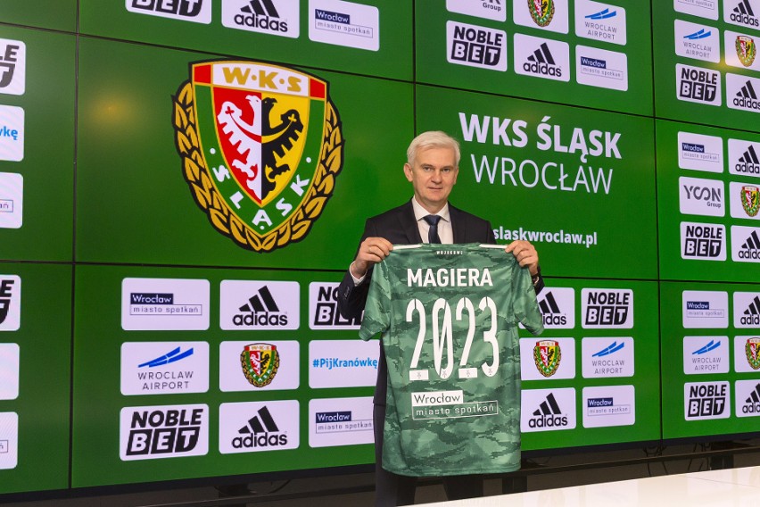 Jacek Magiera w poniedziałek oficjalnie został trenerem...