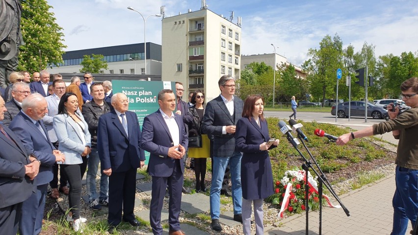 Świętokrzyscy ludowcy zaprezentowali w niedzielę w Kielcach "Plan dla Polski". Trzy filary programu Polskiego Stronnictwa Ludowego 