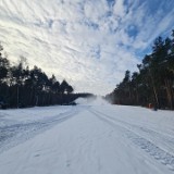 Ruszają stoki narciarskie w Świętokrzyskiem! Na nartach i deskach można będzie jeździć w Bałtowie, Kielcach i Krajnie
