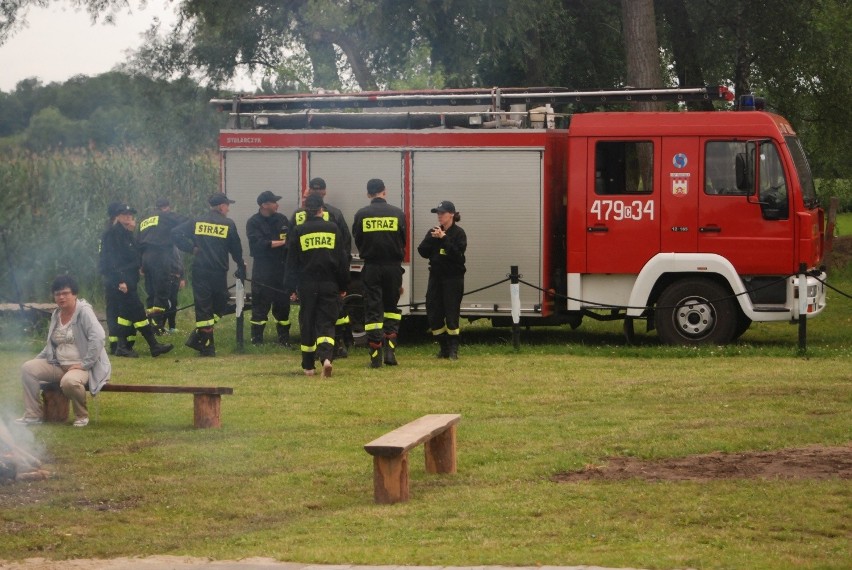 Nad skępskim jeziorem odbyła się impreza pod nazwą "Noc...