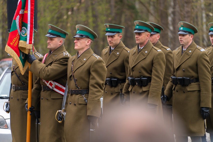 Nowy Sącz. Uczcili pamięć ofiar zbrodni katyńskiej i katastrofy lotniczej pod Smoleńskiem [ZDJĘCIA]