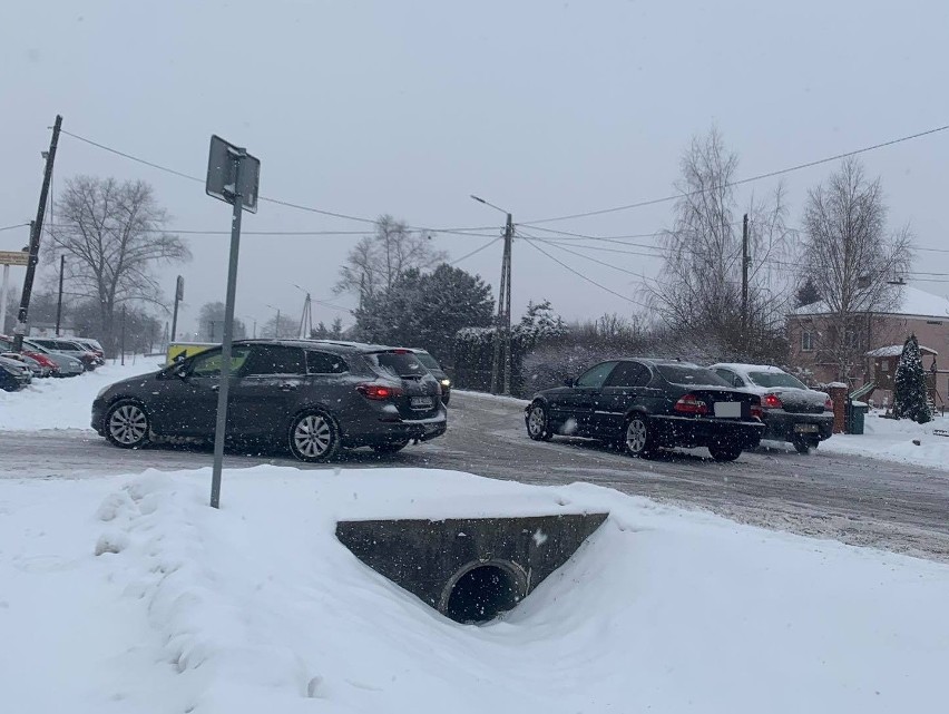 Wypadek w Gorzycach. Po zderzeniu trzech samochodów droga była zablokowana (ZDJĘCIA)