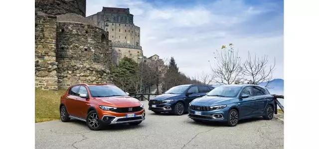 Fiat Tipo Odświeżona i powiększona rodzina Tipo obejmuje trzy poziomy wyposażenia: Tipo, City Life i Life (dostępne jako 4-drzwiowy Sedan, 5-drzwiowy Hatchback i Kombi) oraz całkowicie nowy, 5-drzwiowy Tipo Cross, który pojawi się w dwóch wersjach wyposażenia: City Cross i Cross.Fot. Fiat