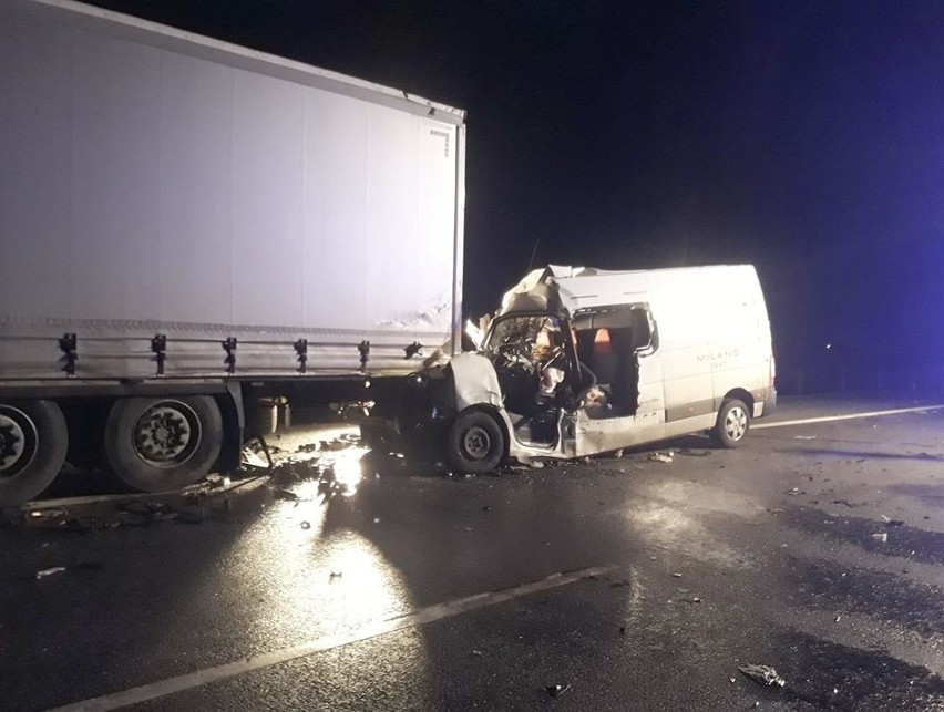 Tragedia wydarzyła się tuż po północy na 144 km autostrady...