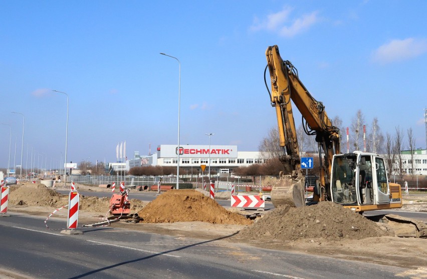 Radom. Lekka zima sprzyja budowie Wojska Polskiego i Żółkiewskiego