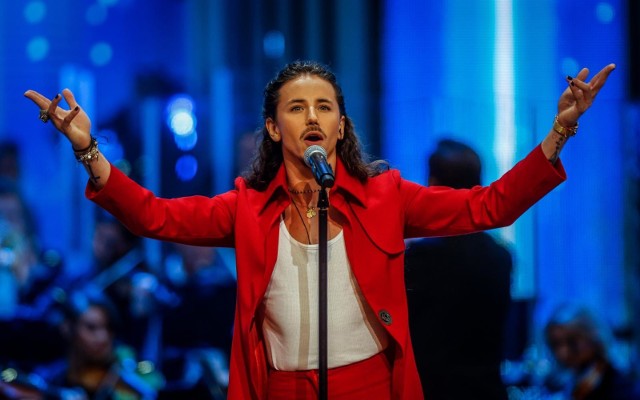 Michał Szpak na festiwalu „Polsat SuperHit” w maju w sopockiej Operze Leśnej. To dla piosenkarza rok wyjątkowo intensywnej pracy