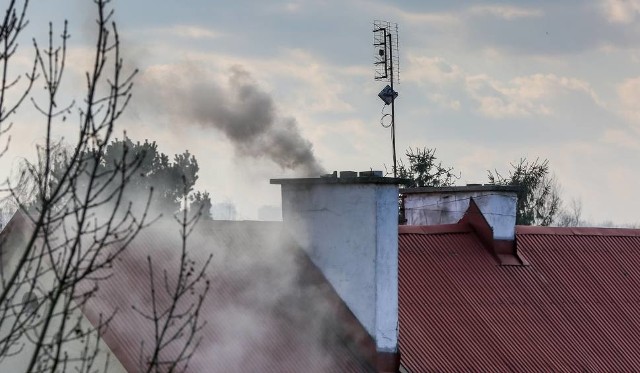 Szczecinecki ratusz kupuje drona z aparaturą mającą badać skład dymów unoszących się z kominów mieszkańców miasta. 