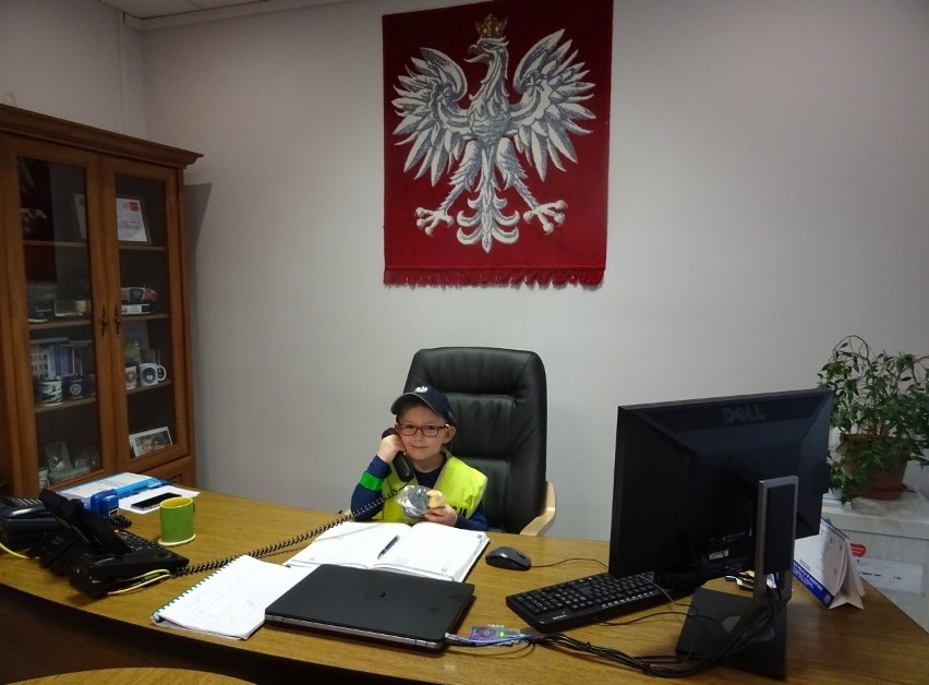 5-letni Maciek na chwilę nowym komendantem powiatowym policji w Piszu (zdjęcia)