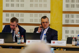 Decyzje sejmiku: dofinansowanie bibliotek, nowa komisja i radny obroniony